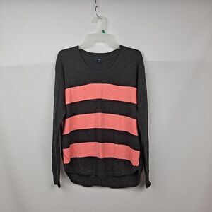Gap Ladies Pullover sweater NWOT